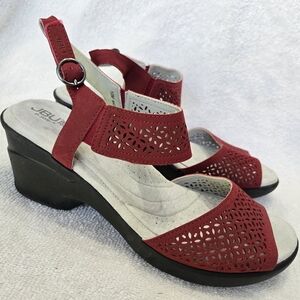 JBU Women's Red Lightweight Sandals